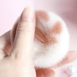 Alternative view of Cat Paw Makeup Brush