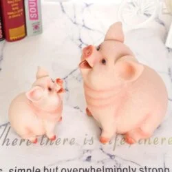 Alternative view of Realistic Jovial Piggy Bank