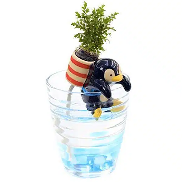 Self Watering Animal Planter - GeekyGet