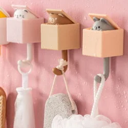 Peeping Cat Chick Hamster Wall Hook